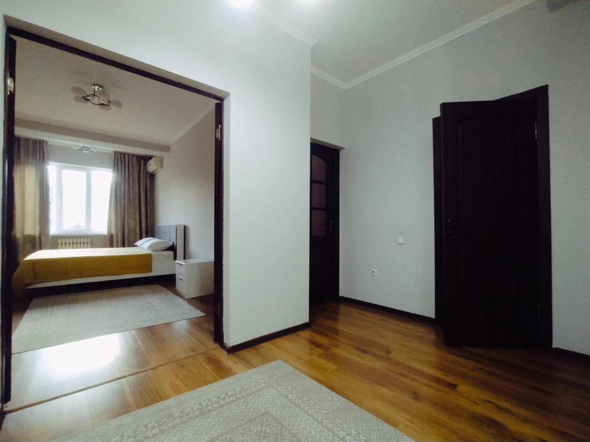 Апартаменты Aura On Turusbekova Street 124 Бишкек Экстерьер фото